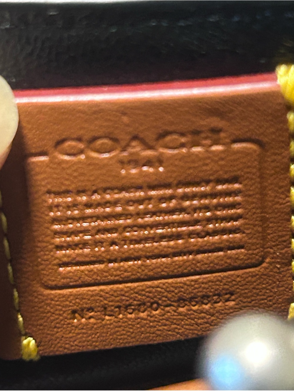 COACH 1941 Dinkier Glovetanned Leather Color Block Links Convertible Strap - Picture 9 of 14